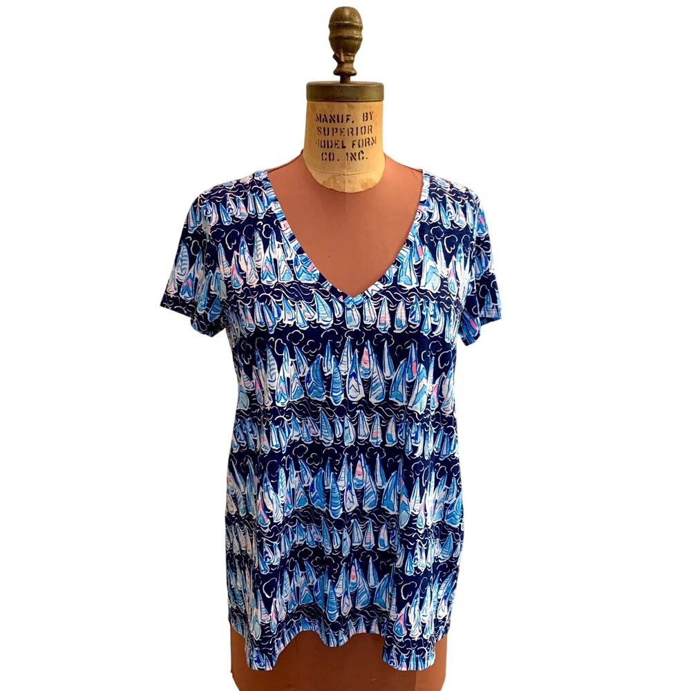 NWT Lilly Pulitzer Etta V Neck Size M Low Tide Navy Sails and Stripes Nautical